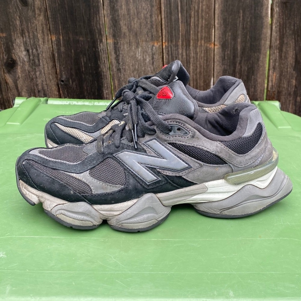 New Balance 9060 Black Castlerock U9060BLK Mens 9.5 Womens 11 Sneakers